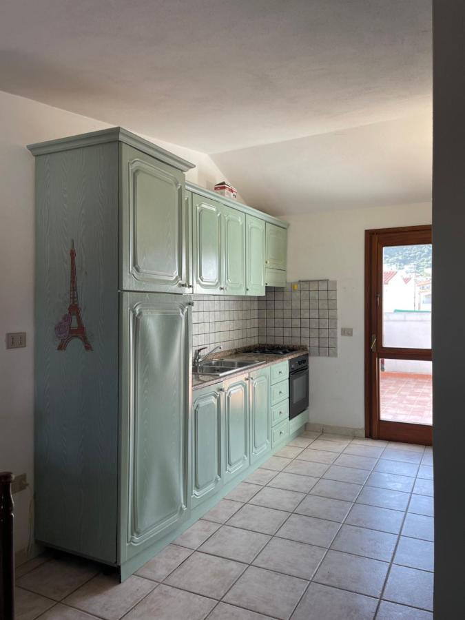 La Casa Di Tonia Apartment La Caletta Bagian luar foto