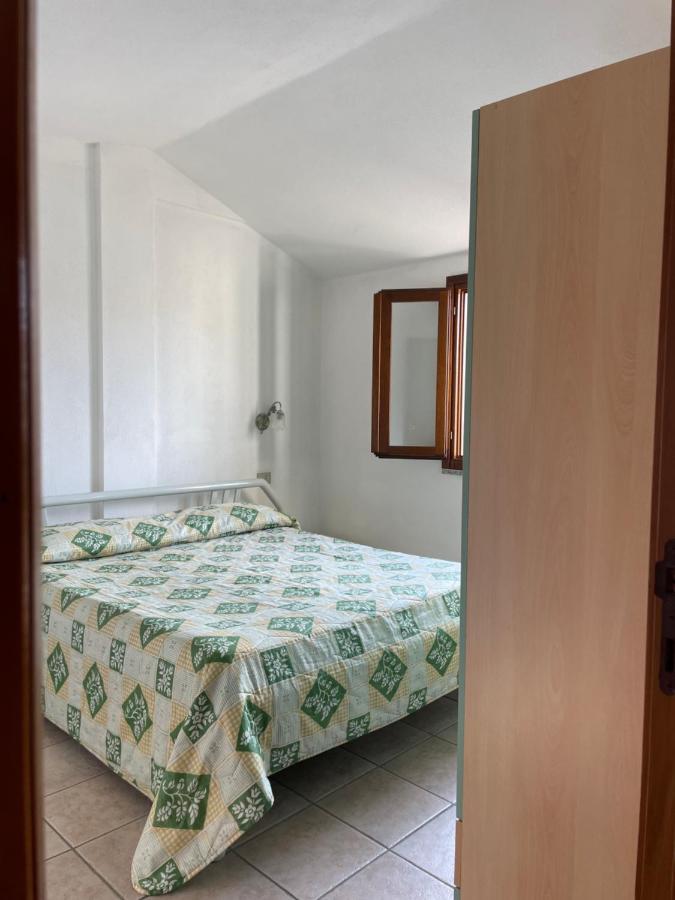 La Casa Di Tonia Apartment La Caletta Bagian luar foto