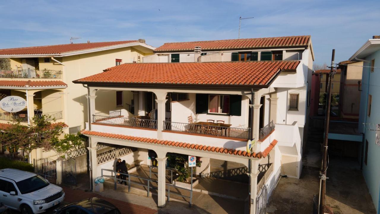 La Casa Di Tonia Apartment La Caletta Bagian luar foto