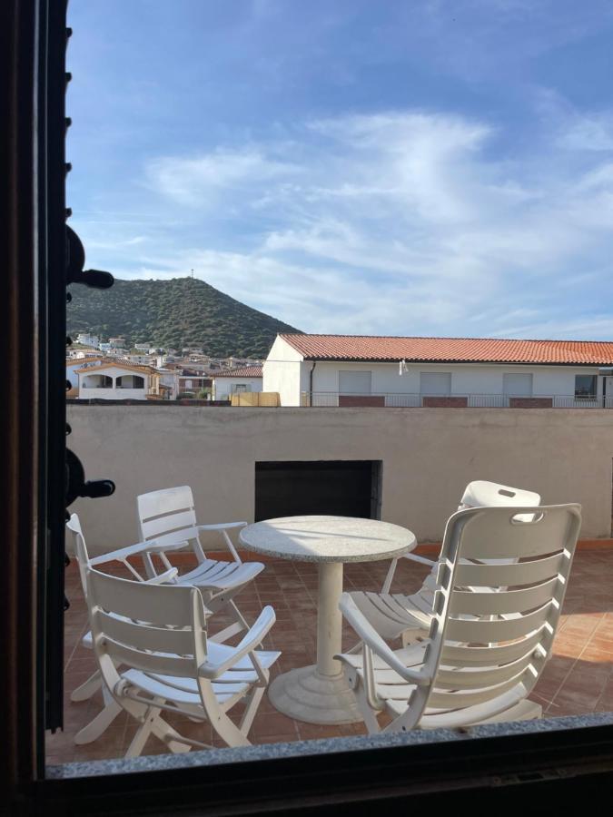 La Casa Di Tonia Apartment La Caletta Bagian luar foto