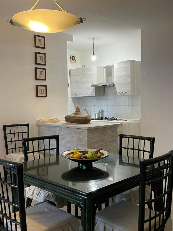 La Casa Di Tonia Apartment La Caletta Bagian luar foto