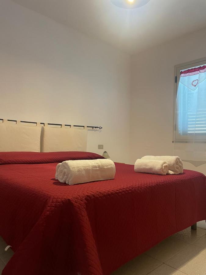 La Casa Di Tonia Apartment La Caletta Bagian luar foto